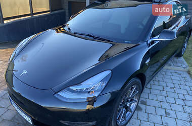 Седан Tesla Model 3 2019 в Долине