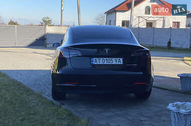 Седан Tesla Model 3 2019 в Долине