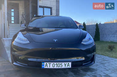 Седан Tesla Model 3 2019 в Долине