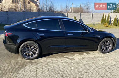 Седан Tesla Model 3 2019 в Долине