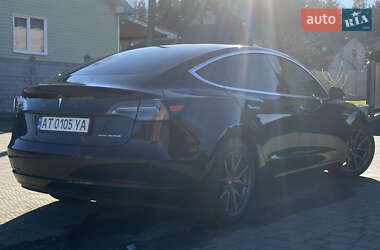 Седан Tesla Model 3 2019 в Долине