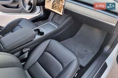 Седан Tesla Model 3 2021 в Кропивницком