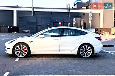 Седан Tesla Model 3 2019 в Киеве