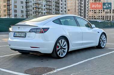 Седан Tesla Model 3 2019 в Киеве