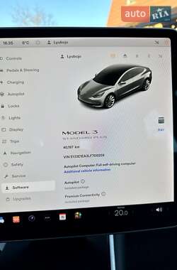 Седан Tesla Model 3 2020 в Калуші