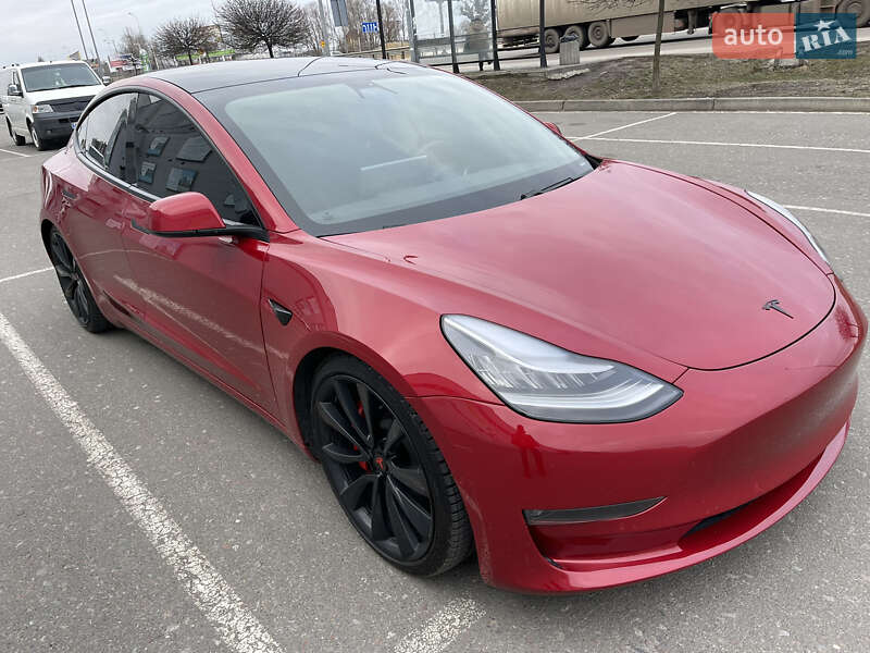 Седан Tesla Model 3 2020 в Киеве