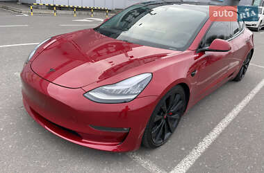 Седан Tesla Model 3 2020 в Киеве