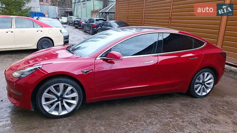 Седан Tesla Model 3 2018 в Киеве
