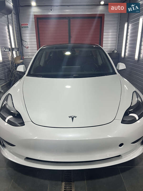 Седан Tesla Model 3 2020 в Одессе