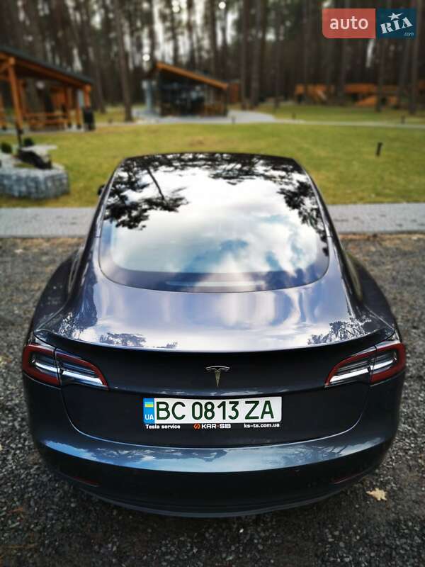 Седан Tesla Model 3 2020 в Ковелі