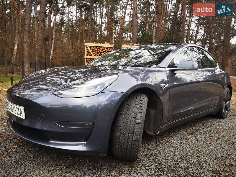Седан Tesla Model 3 2020 в Ковелі