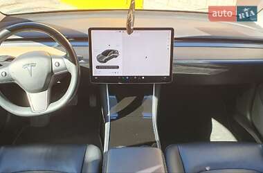 Седан Tesla Model 3 2018 в Киеве
