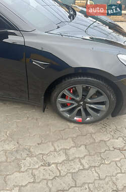 Седан Tesla Model 3 2019 в Кривом Роге