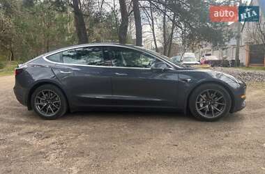 Седан Tesla Model 3 2018 в Киеве
