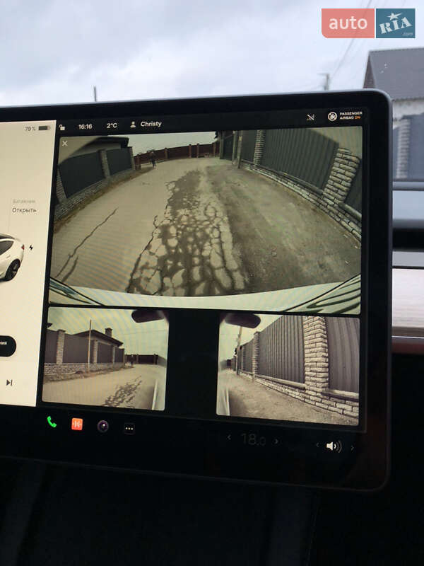 Седан Tesla Model 3 2021 в Киеве