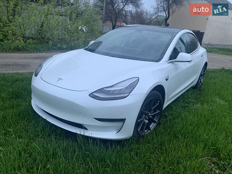 Седан Tesla Model 3 2020 в Харкові
