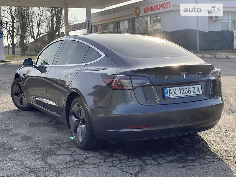 Седан Tesla Model 3 2019 в Харкові