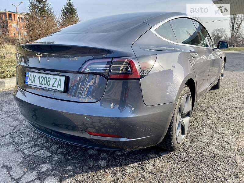 Седан Tesla Model 3 2019 в Харкові
