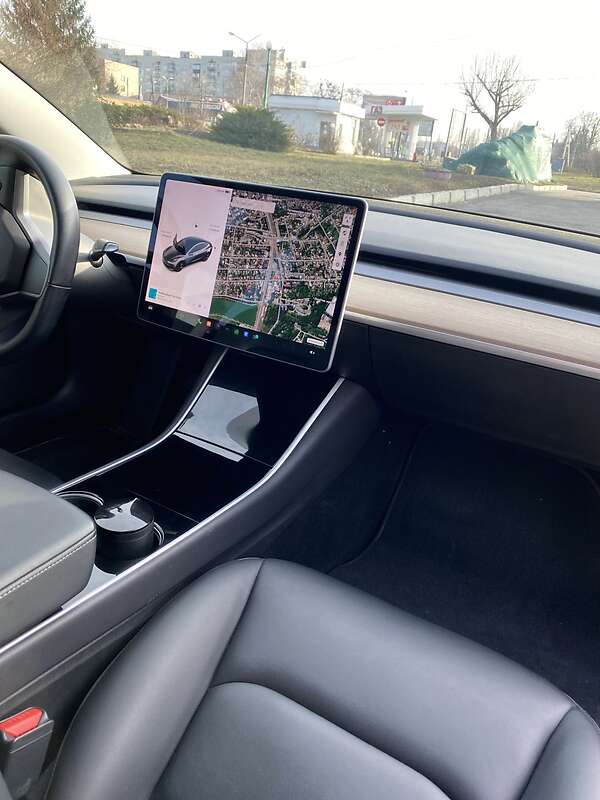 Седан Tesla Model 3 2019 в Харкові