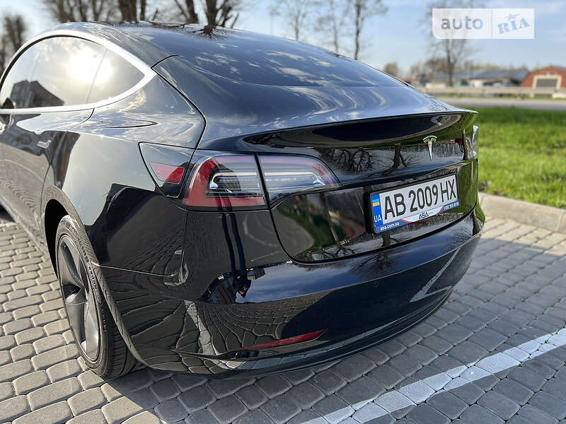 Седан Tesla Model 3 2019 в Виннице