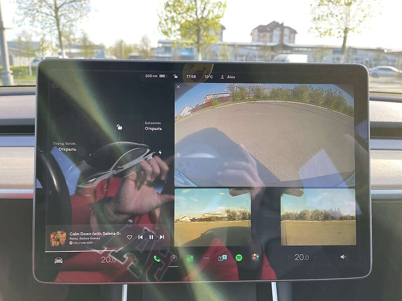 Седан Tesla Model 3 2018 в Буче