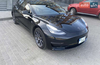 Седан Tesla Model 3 2019 в Шептицькому