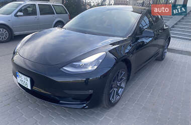 Седан Tesla Model 3 2019 в Шептицькому