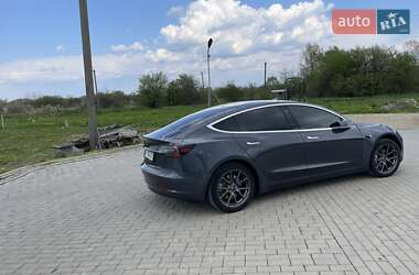 Седан Tesla Model 3 2018 в 