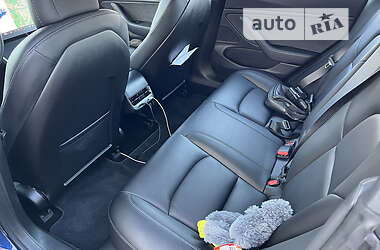 Седан Tesla Model 3 2018 в 