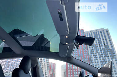 Седан Tesla Model 3 2020 в 