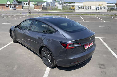 Седан Tesla Model 3 2021 в 