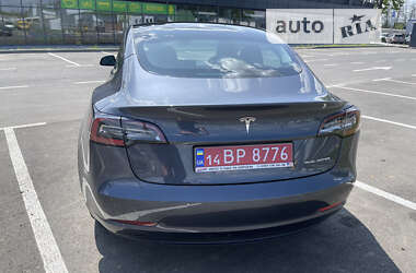 Седан Tesla Model 3 2021 в 
