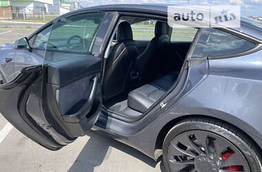 Седан Tesla Model 3 2021 в Киеве
