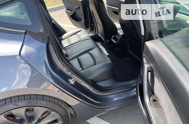 Седан Tesla Model 3 2021 в Киеве