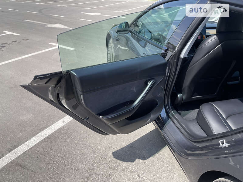 Седан Tesla Model 3 2021 в Киеве фото 41 Седан Tesla Model 3 2021 в Киеве