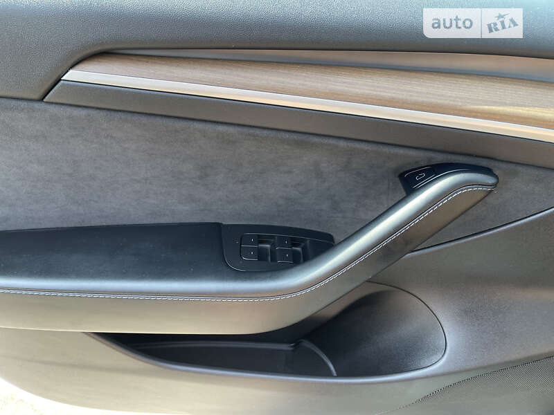 Седан Tesla Model 3 2021 в Киеве фото 31 Седан Tesla Model 3 2021 в Киеве