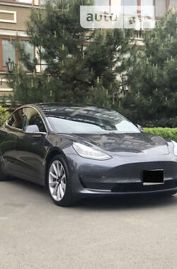 Седан Tesla Model 3 2018 в Одесі