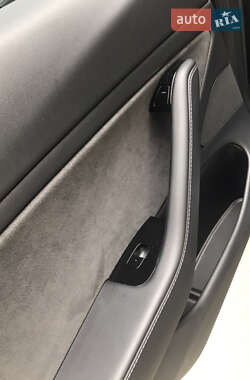 Седан Tesla Model 3 2018 в Одессе