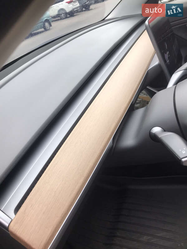 Седан Tesla Model 3 2018 в Одессе
