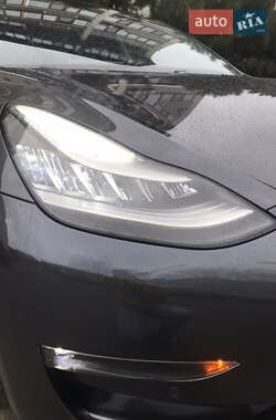 Седан Tesla Model 3 2018 в Одессе