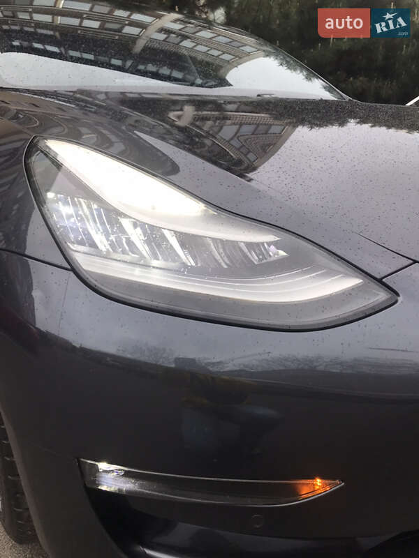 Седан Tesla Model 3 2018 в Одессе
