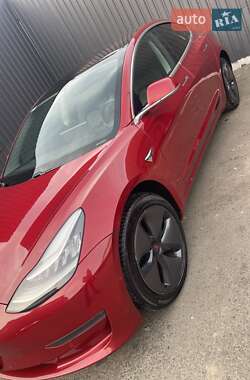 Седан Tesla Model 3 2018 в Киеве