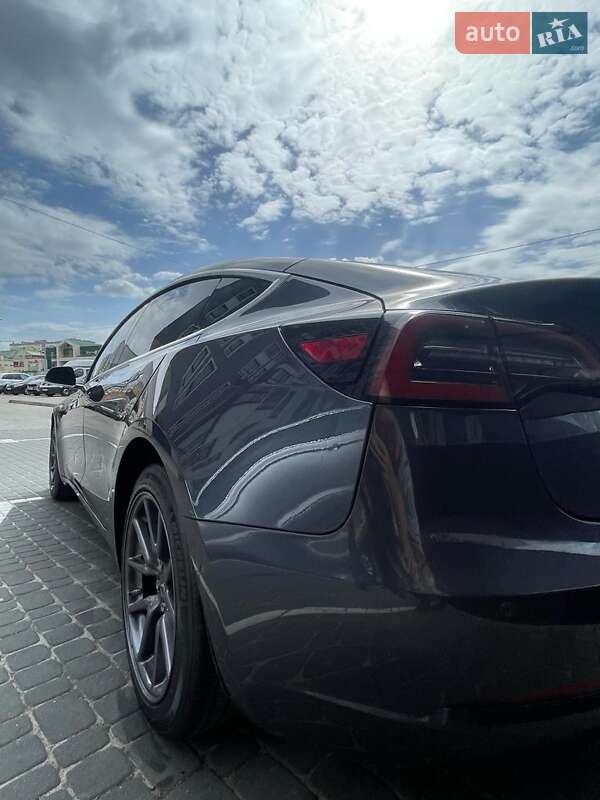 Седан Tesla Model 3 2020 в Львове фото 16 Седан Tesla Model 3 2020 в Львове