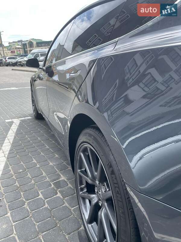 Седан Tesla Model 3 2020 в Львові