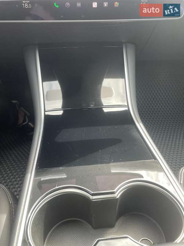 Седан Tesla Model 3 2020 в Львове фото 24 Седан Tesla Model 3 2020 в Львове