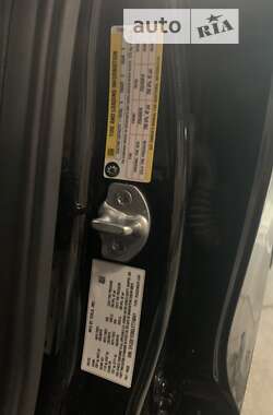 Седан Tesla Model 3 2020 в 