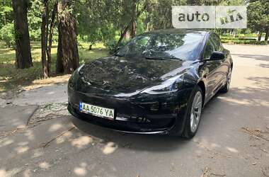 Седан Tesla Model 3 2021 в 