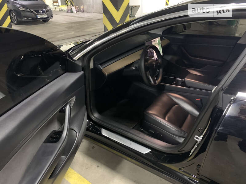 Седан Tesla Model 3 2019 в Дніпрі