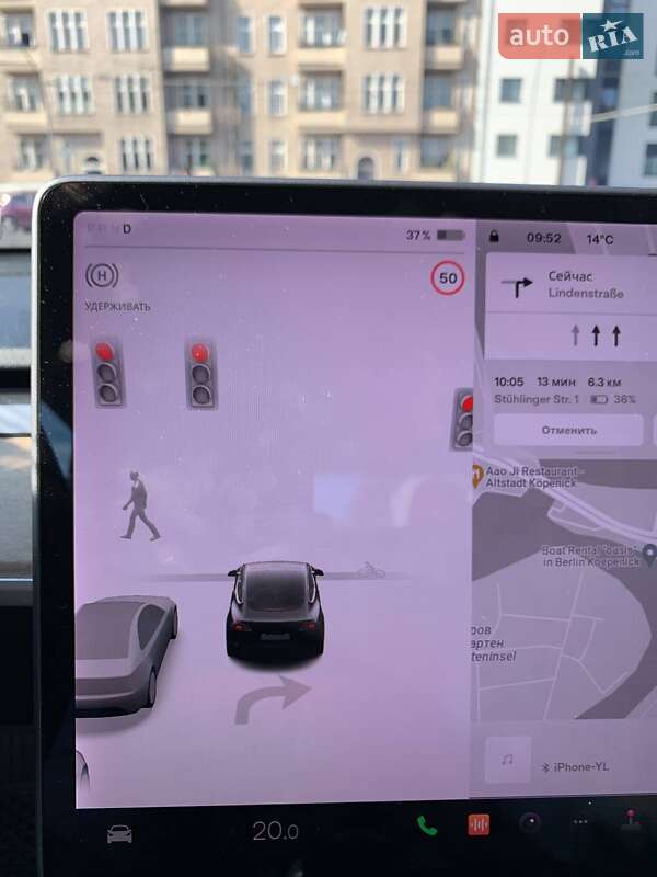 Седан Tesla Model 3 2018 в Києві