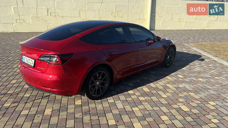 Седан Tesla Model 3 2022 в Днепре